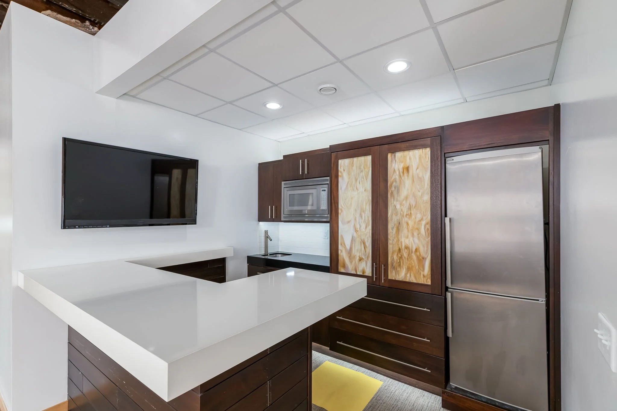 210 E Walnut St-11.jpg