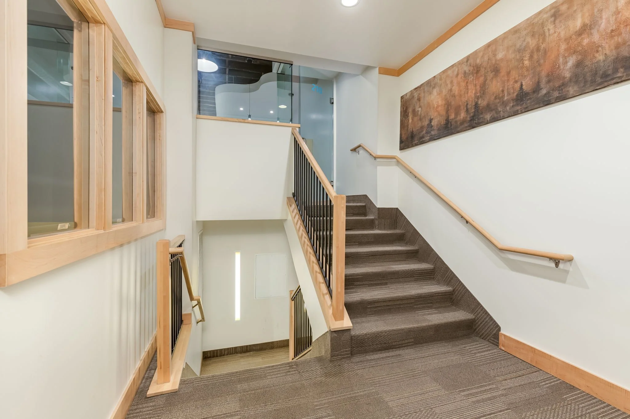 210 E Walnut St-3.jpg