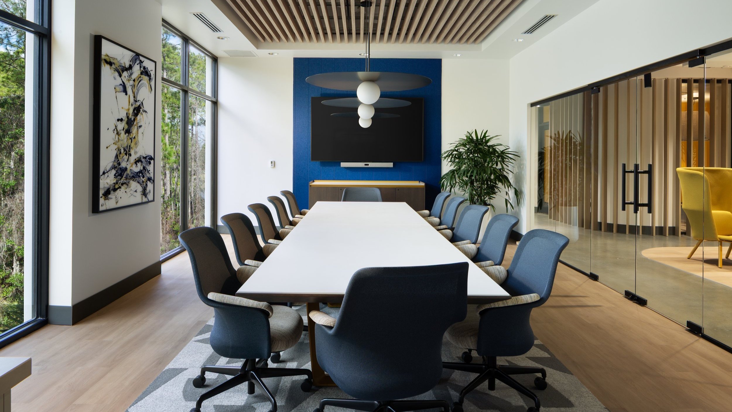 APCO_Holdings-503_RET.jpg