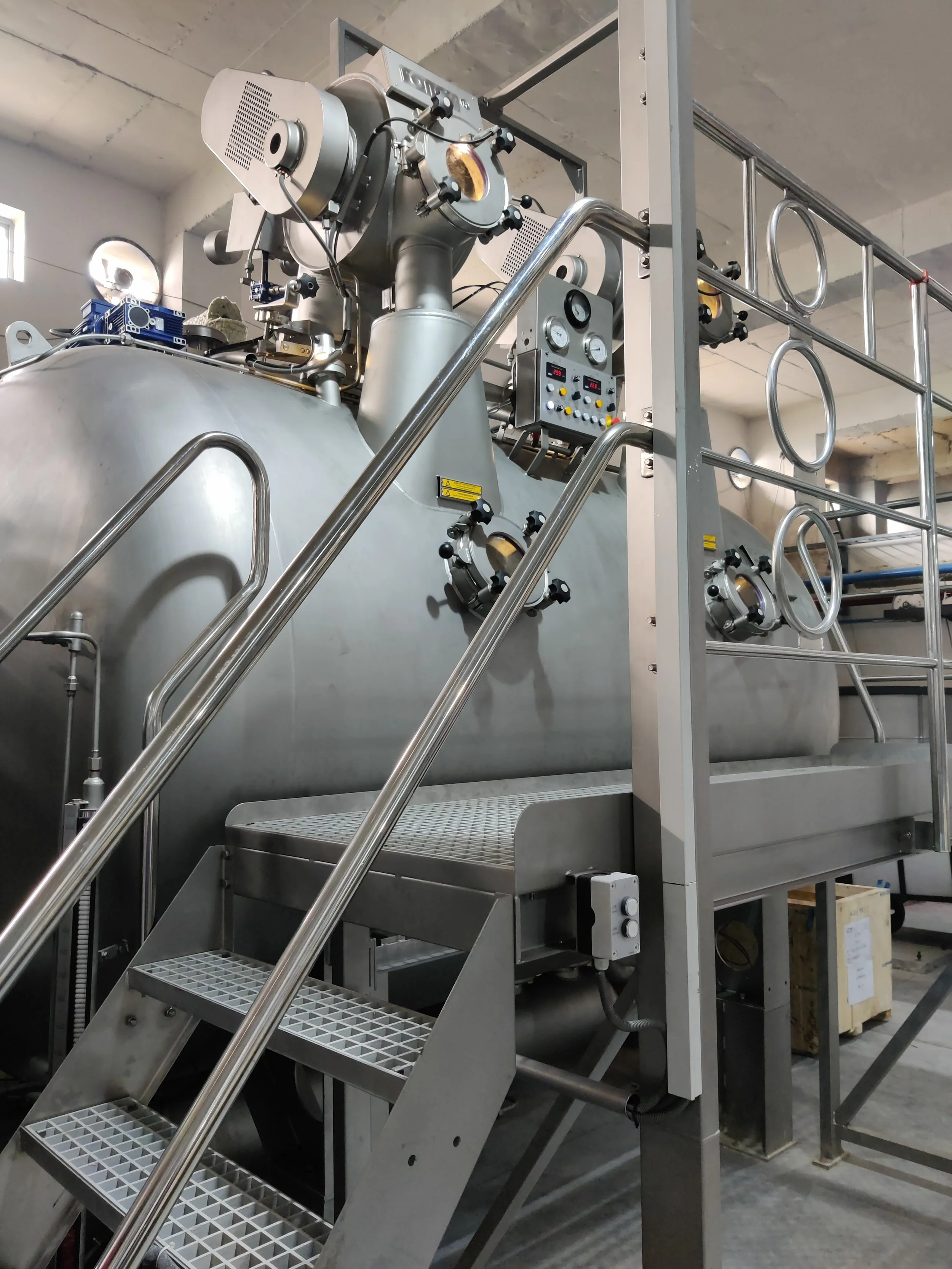 Industrial machinery for high pigment dyeing and high standard finishing process at Authent.