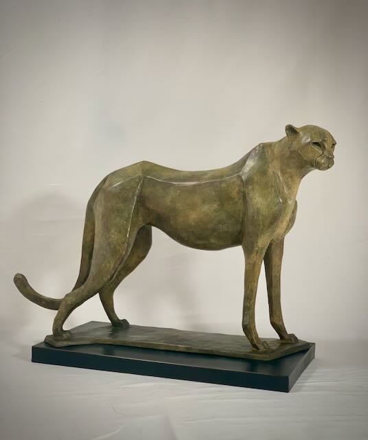 Wild elegance - bronze resin