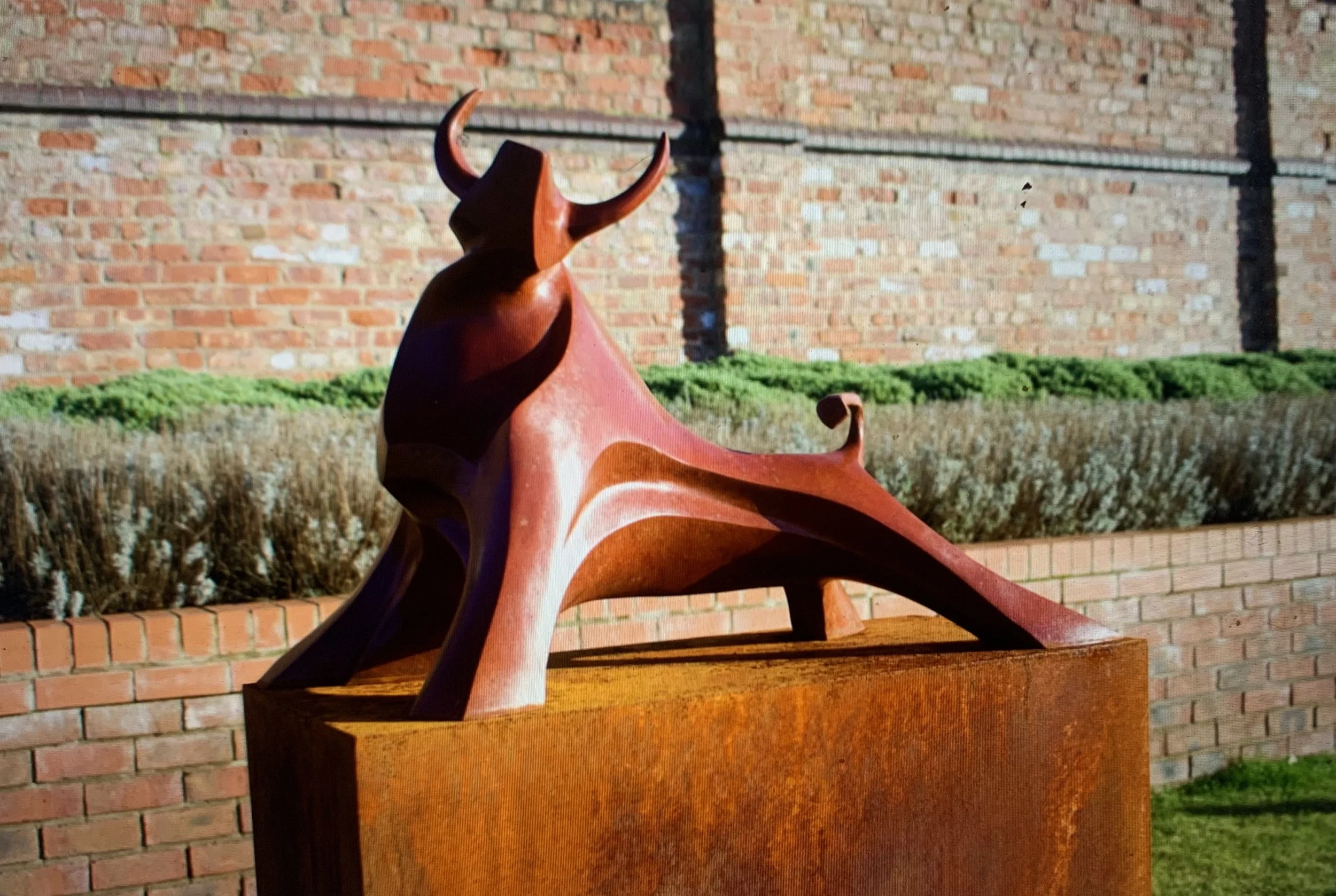 The Large Red Bull-Bronze - 1.jpeg