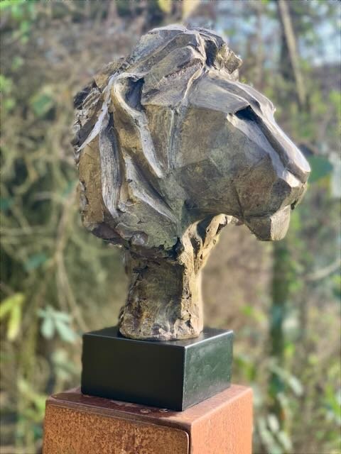 The guardian - 7.jpeg