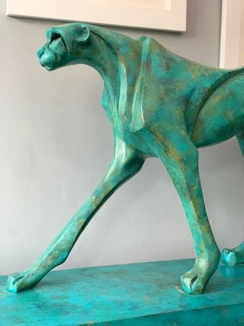 The Walking cheetah- resine - 3.jpeg