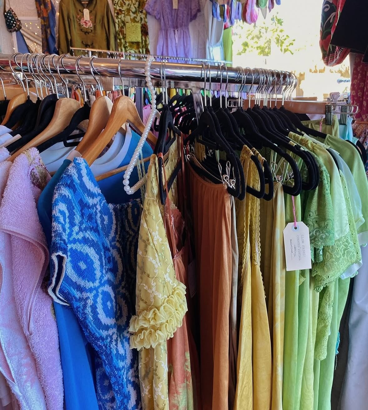 Happening this Sunday - Bondi&rsquo;s Vintage Pop-Up 
here at #bondimarkets

This pop-up will be a paradise for vintage + preloved enthusiasts

Get ready to be inspired with the best and most unique vintage pieces from @saintjoan_____  @vintage39bysa