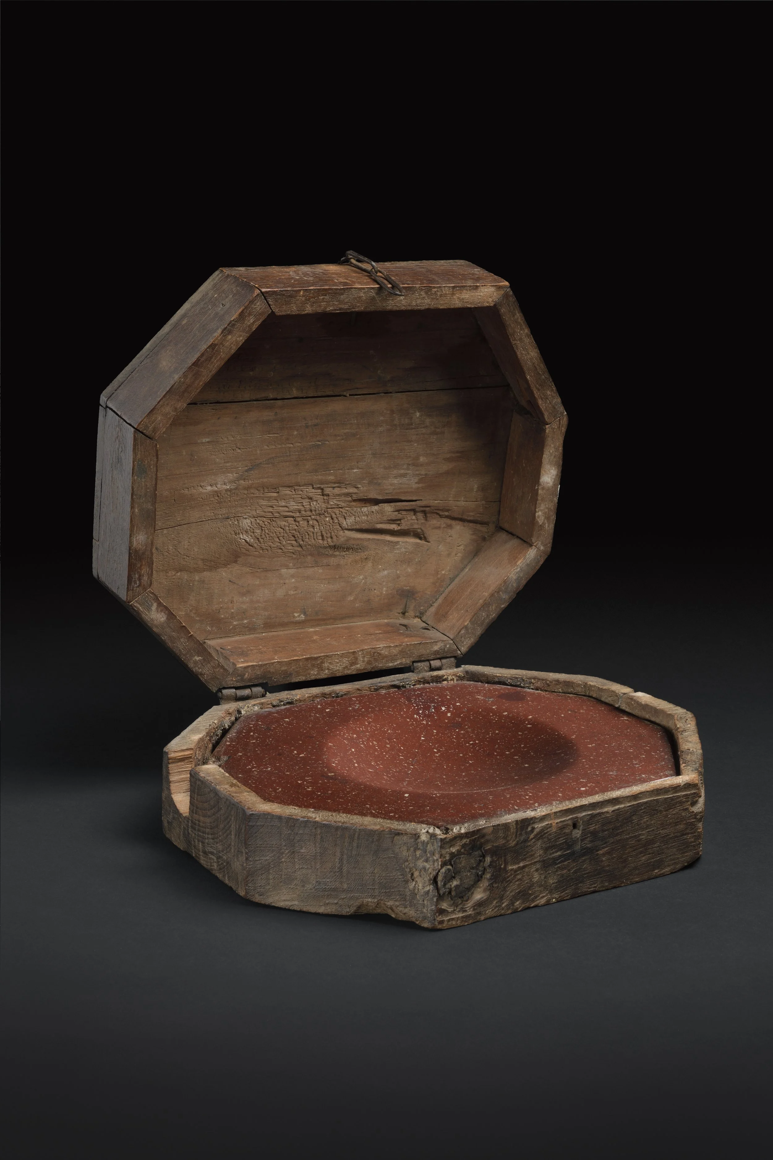 Porphyry Dish/Bowl
Mediaeval, Possibly 14th century
Length: 31 cm
Christopher Gibbs; Kasmin, purchased from the above circa 1975; Oliver Hoare