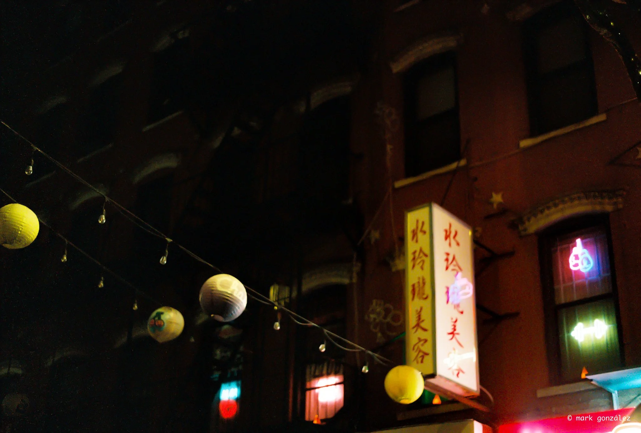 R1-08314-004A.jpg