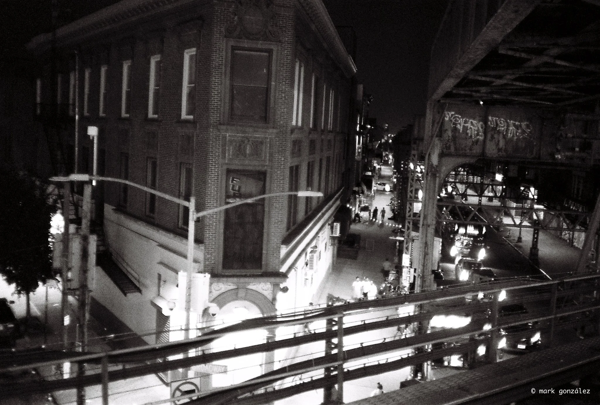 R1-08309-0030.jpg