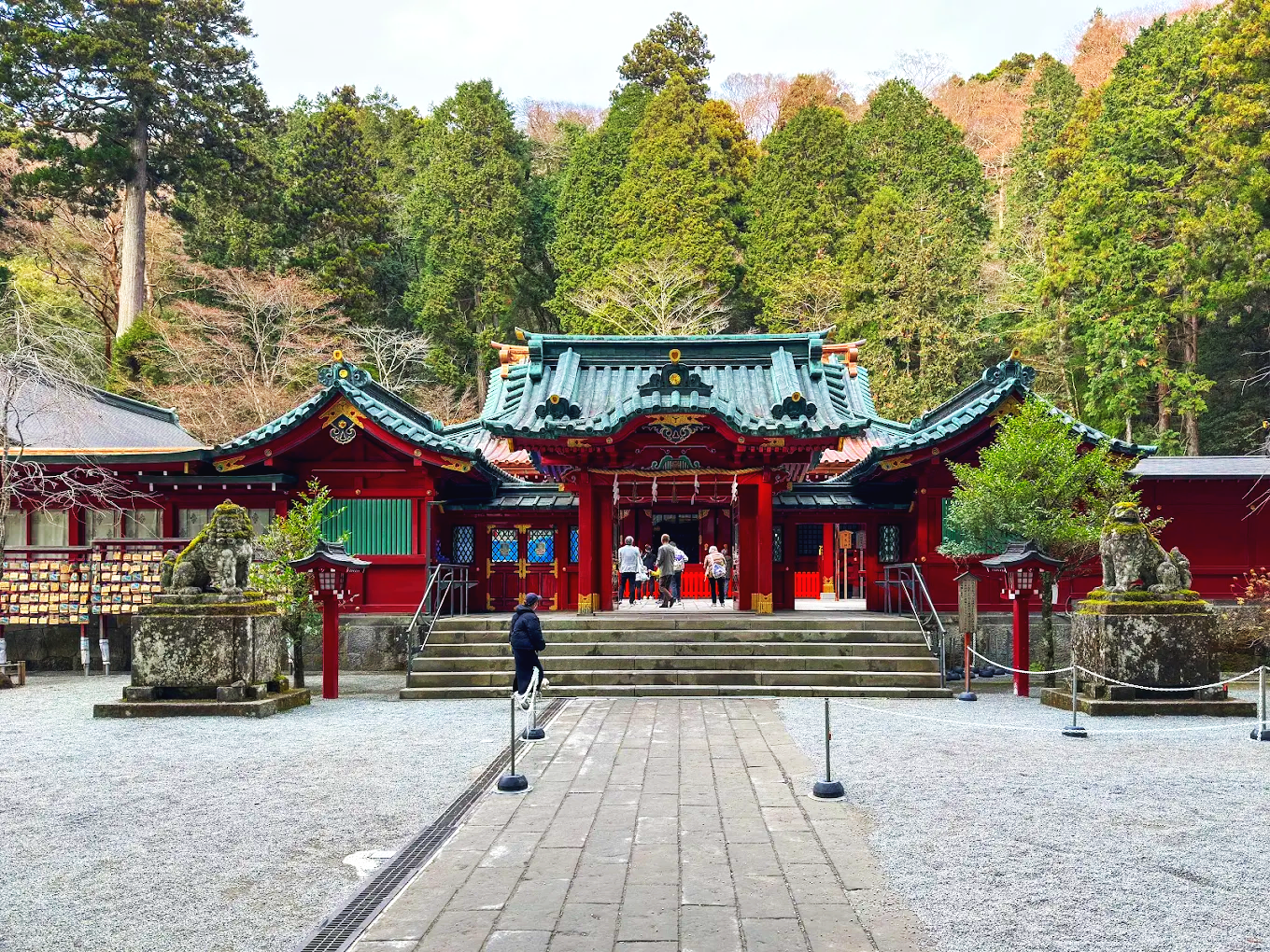 hakone-jinja-2.png