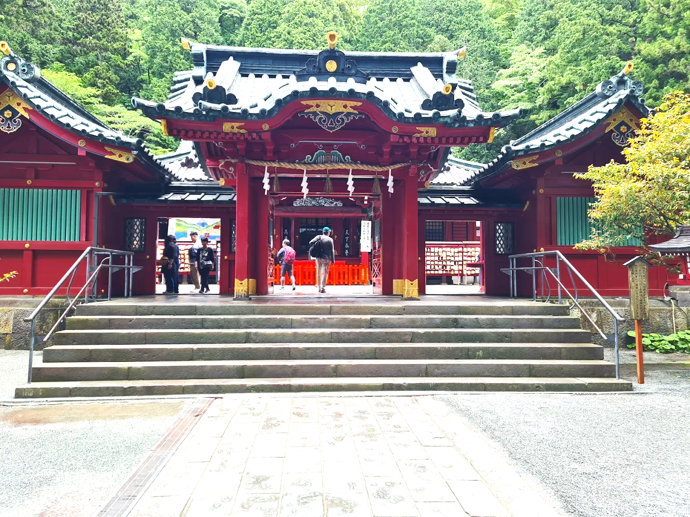 hakone-jinja-4.png