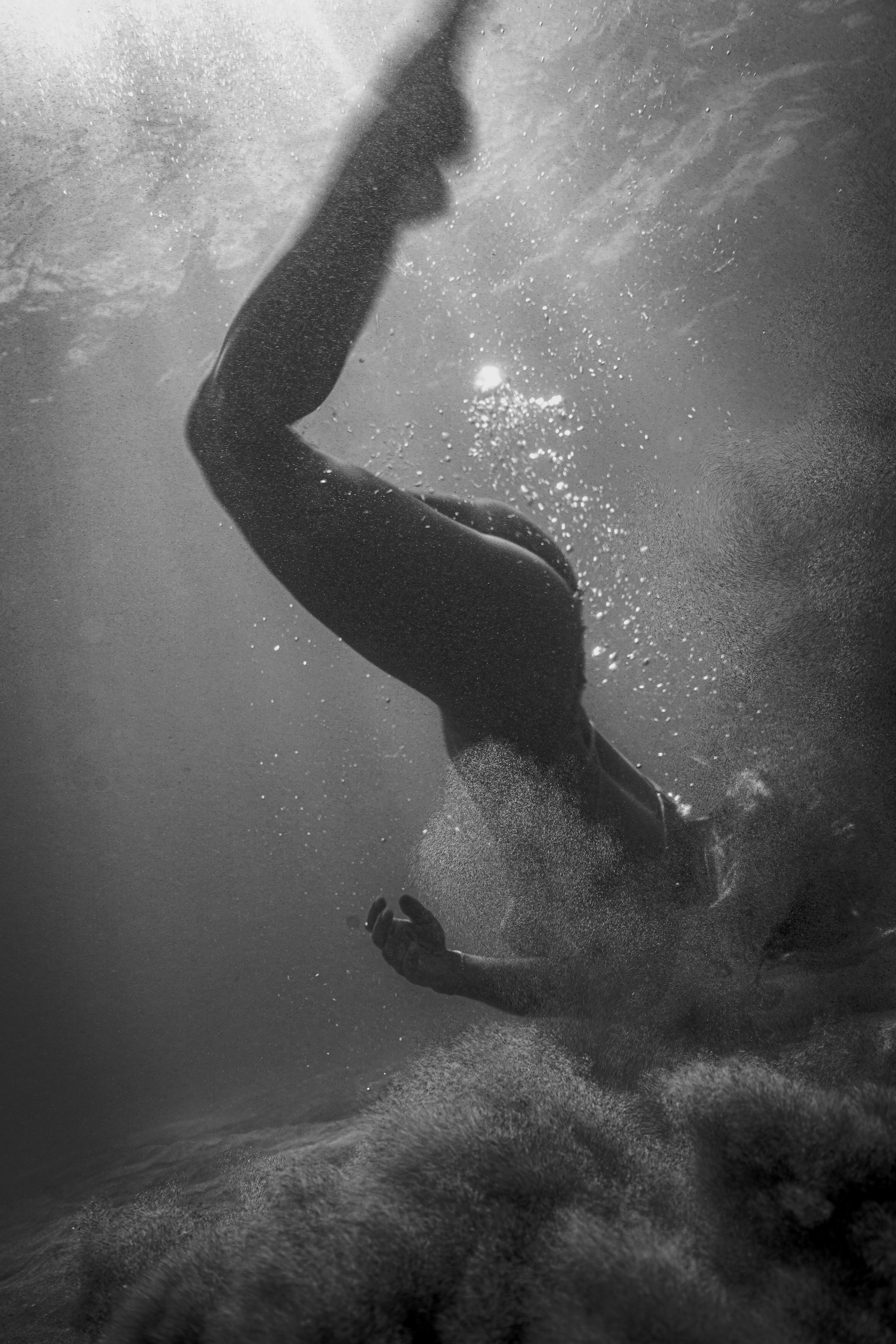 Embodied underwater portrait — a reflection of self-acceptance and radical truth in the ocean.