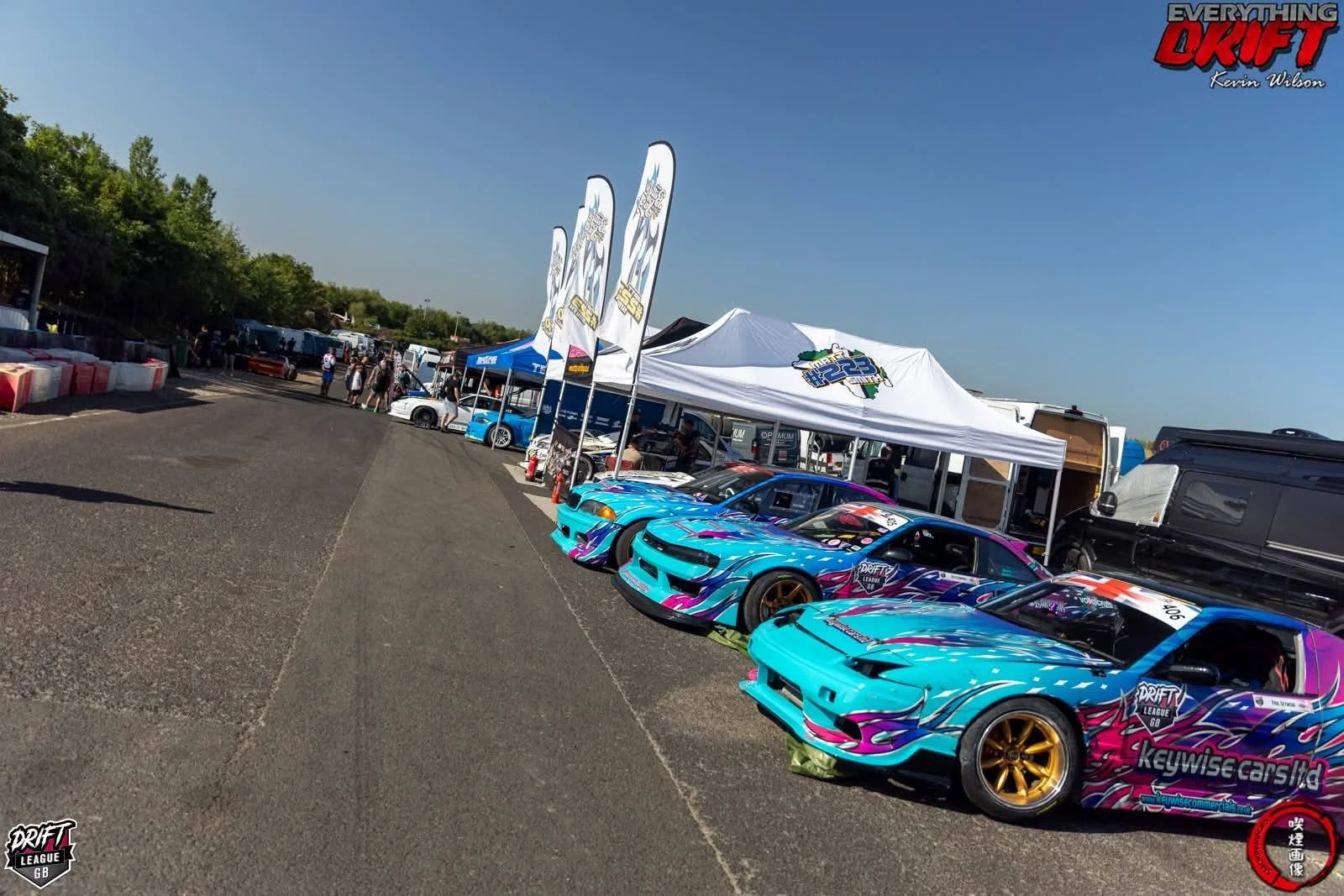 team ronin drift cars in pit lane