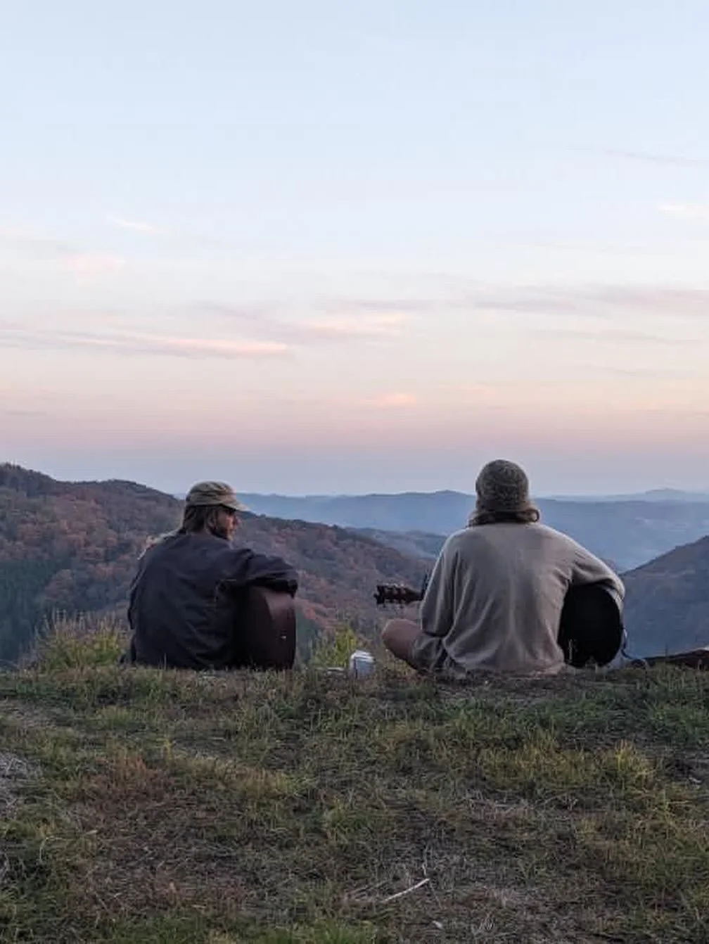 Yay! A bit of everything, working on all sides of the Kura in the narrowest spots, mixing a big batch of brown coat, cooking like wizards and new friendships. Big wall or 0.5 cm wide opening, I don&rsquo;t really mind what I&rsquo;m plastering, just 
