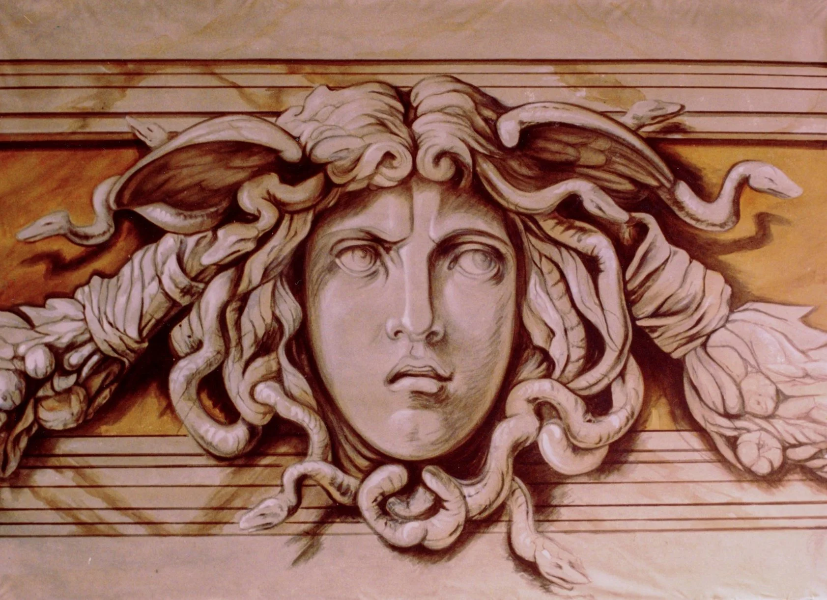 Medusakopf mit Schlangenhaar, künstlerische Darstellung, antiker Stil.