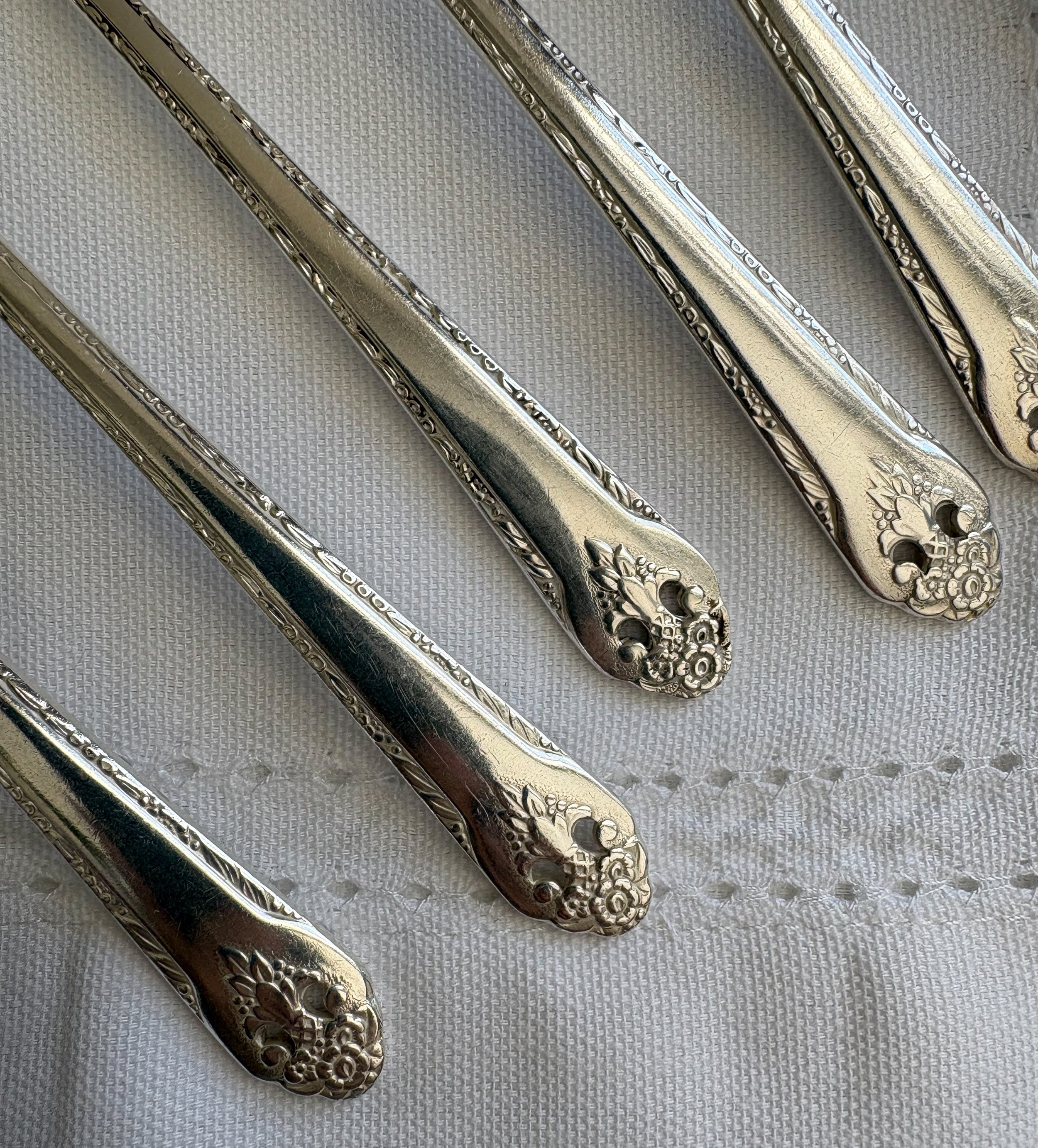 Holmes & Edwards Lovely Lady