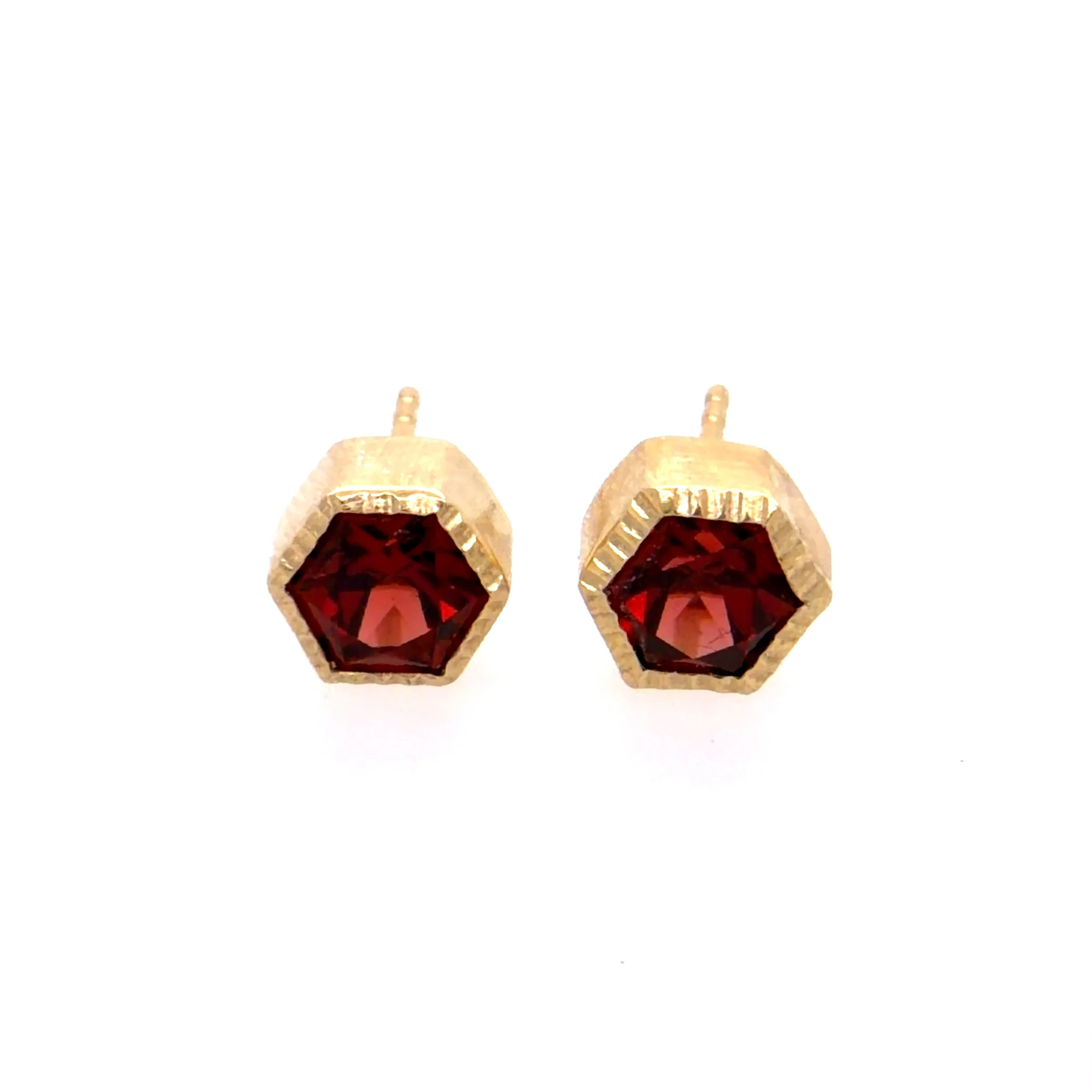 Garnet Hexagon 6mm 14kyg Studs