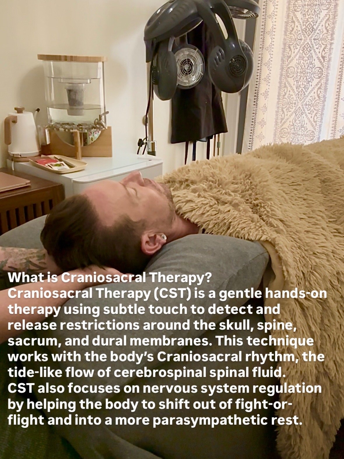 Kristianna performing Craniosacral Therapy at Thousand Petals Holistic Beauty. In this session, she gently releases tension from the occipital bone to support nervous system regulation, reduce cranial tension, and encourage a state of deep relaxation