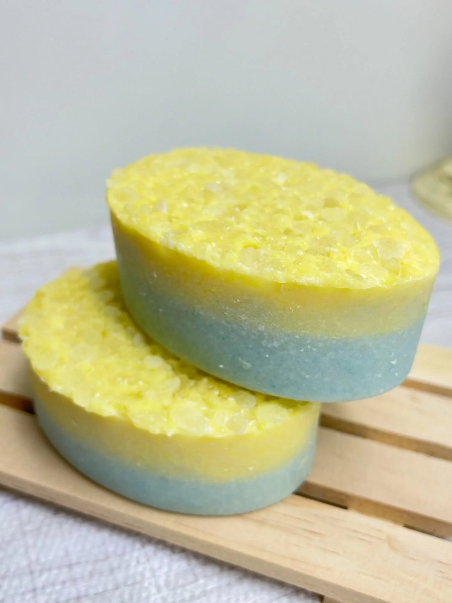 🧼✨ Sea Salt Soap &mdash; a natural spa ritual for your skin! ✨🧼

This isn&rsquo;t just soap &mdash; it&rsquo;s a piece of the ocean in your hands 🌊
Finely ground sea salt gently exfoliates dead skin cells, leaving your skin silky-smooth and renewe