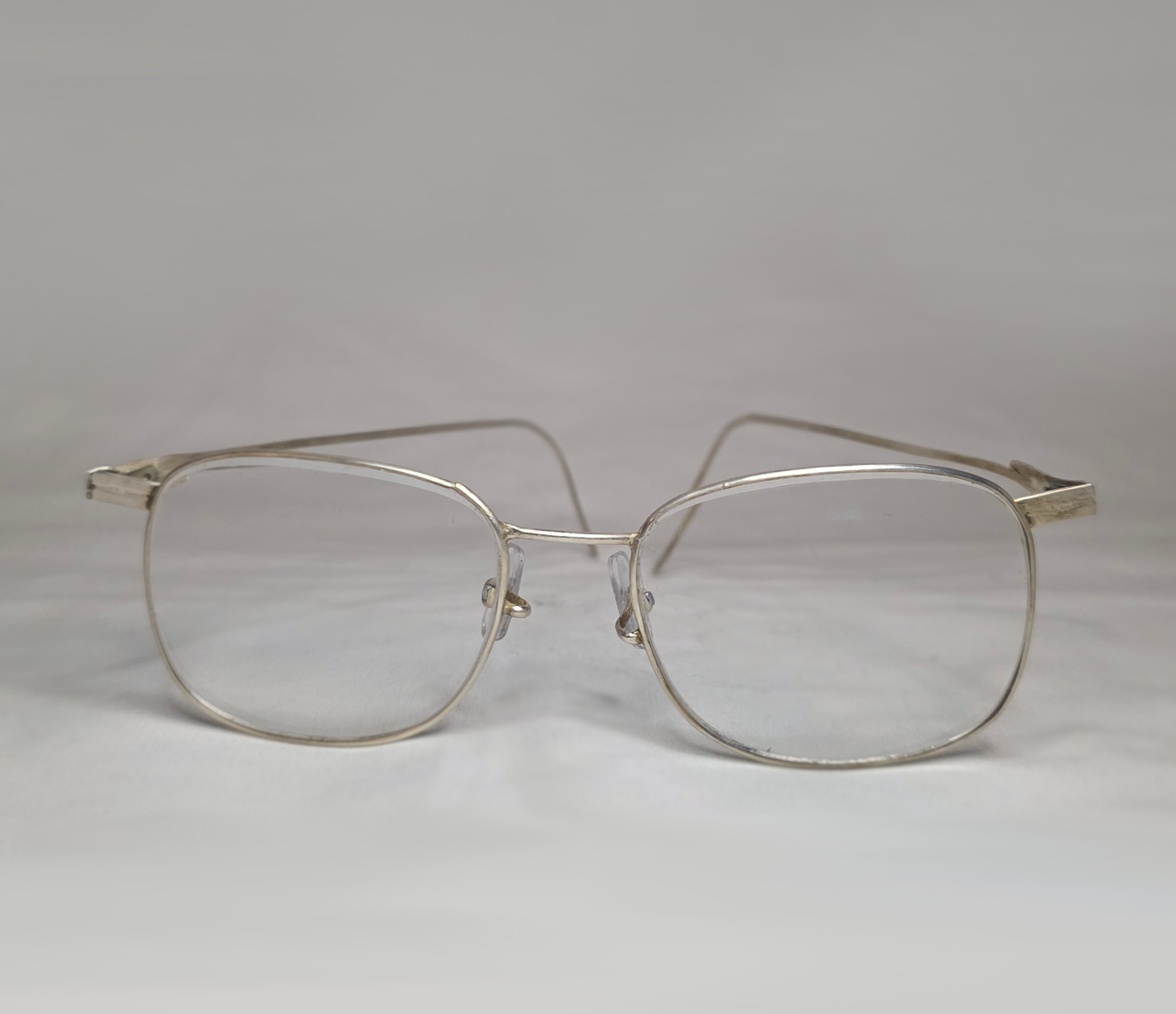 Silver_Glasses_1.0.png