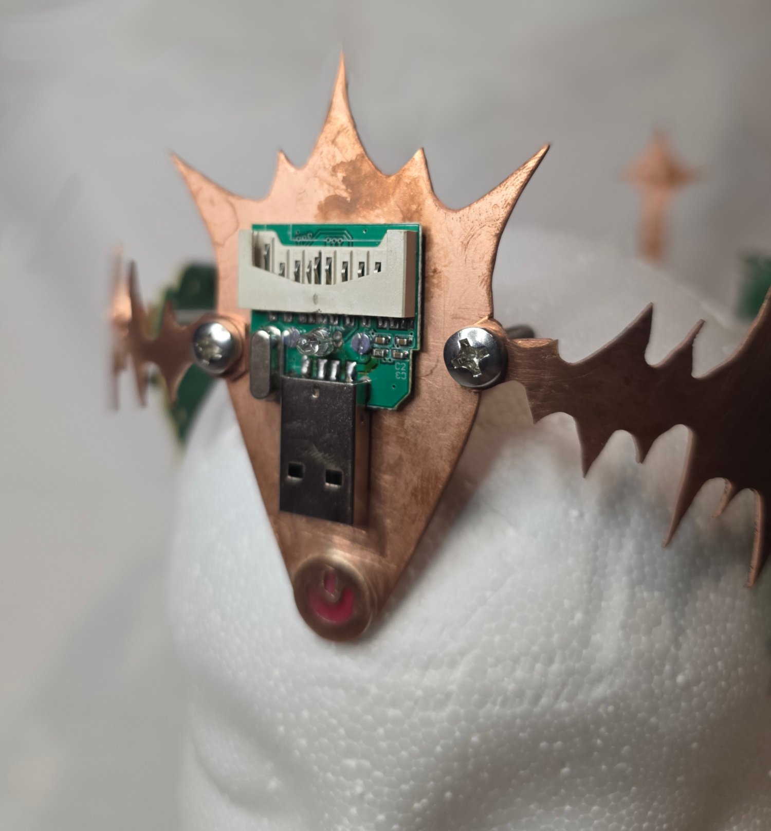 Cyber_Crown_3.jpg
