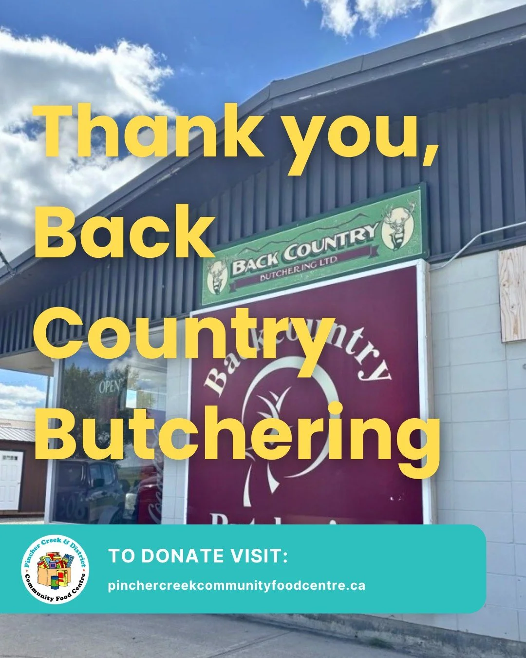 🎉 Thanks to Amanda and Tim from @BackCountryButchering for their incredible generosity! 

They donated 17 boxes of mini hams (102 hams in total!) to support the Food Centre during the holidays. 🐖💛 

Your kindness will make a big difference for so 