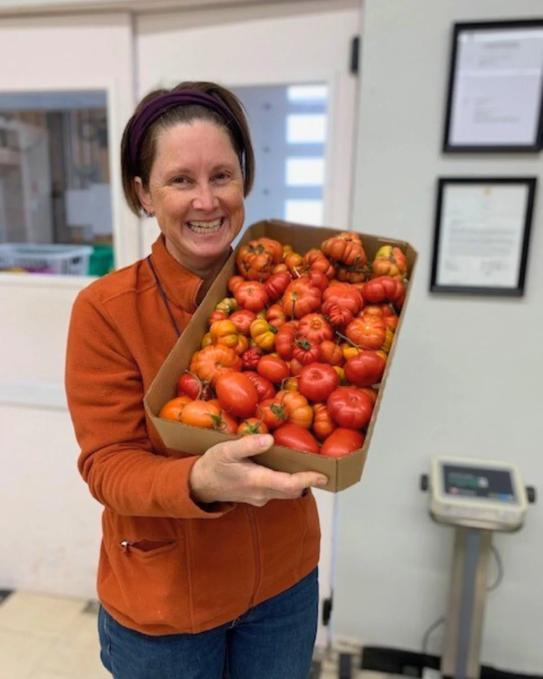 🍅 We are so thankful for our fantastic community.

Thank you to Gin Lupton, who recently donated the "fruits" of her labour with a large box of garden tomatoes. 

This donation did not go to waste, and immediately went into food hampers fo