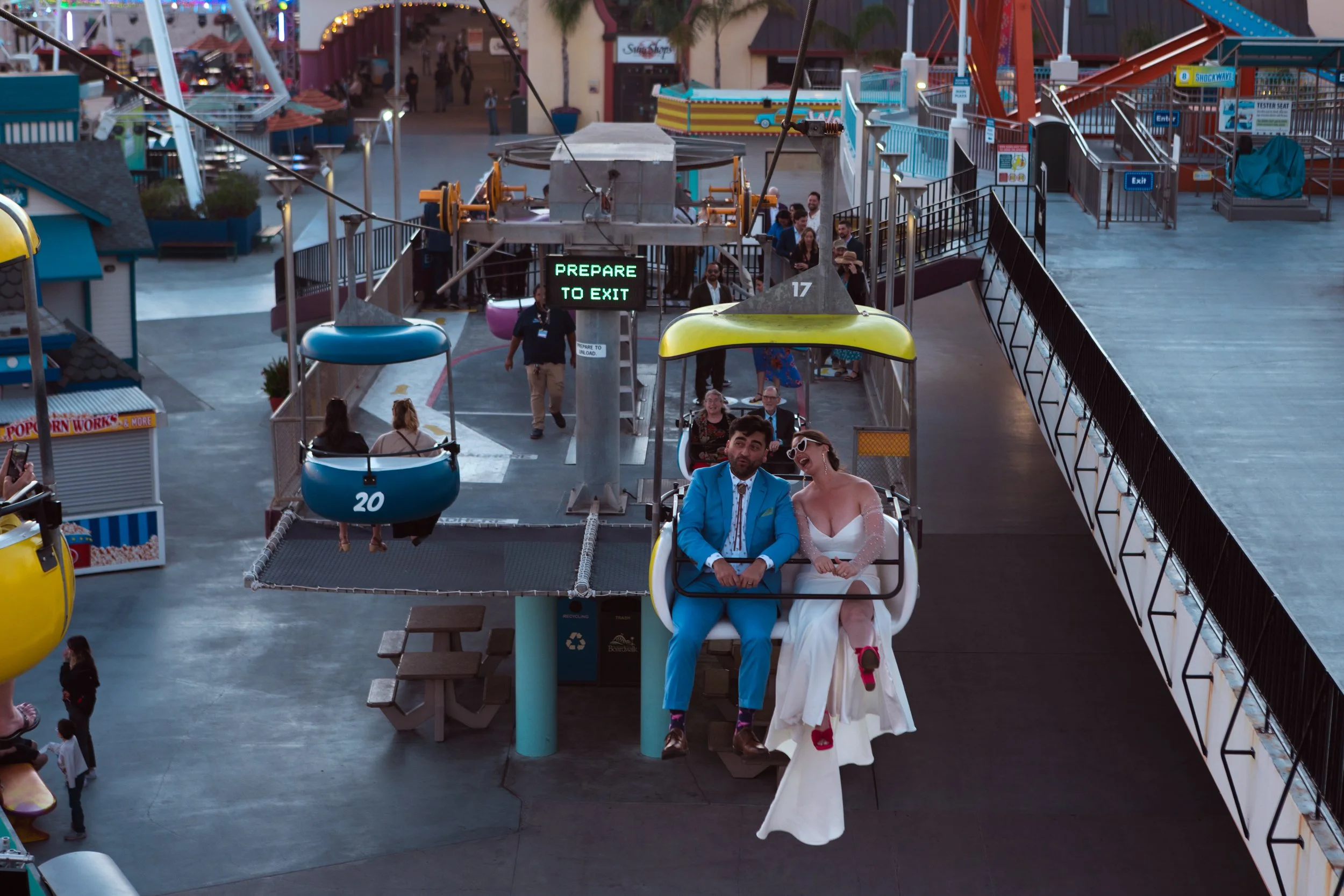 DavidAndMallory-SkyCarAndReception-preview--14.jpg