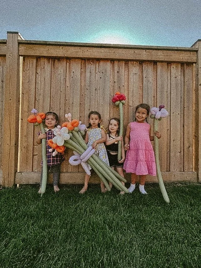 🌸✨ Celebrating Capri&rsquo;s 3rd Birthday! ✨🌸⠀
⠀
Nothing but sunshine, giggles, and flower balloons for this little bloom 🌼💖⠀
⠀
Happy 3rd birthday, Capri, you make every day brighter and more colorful! 🎈💐⠀
⠀
#HappyBirthday #BalloonFlowers #Birt