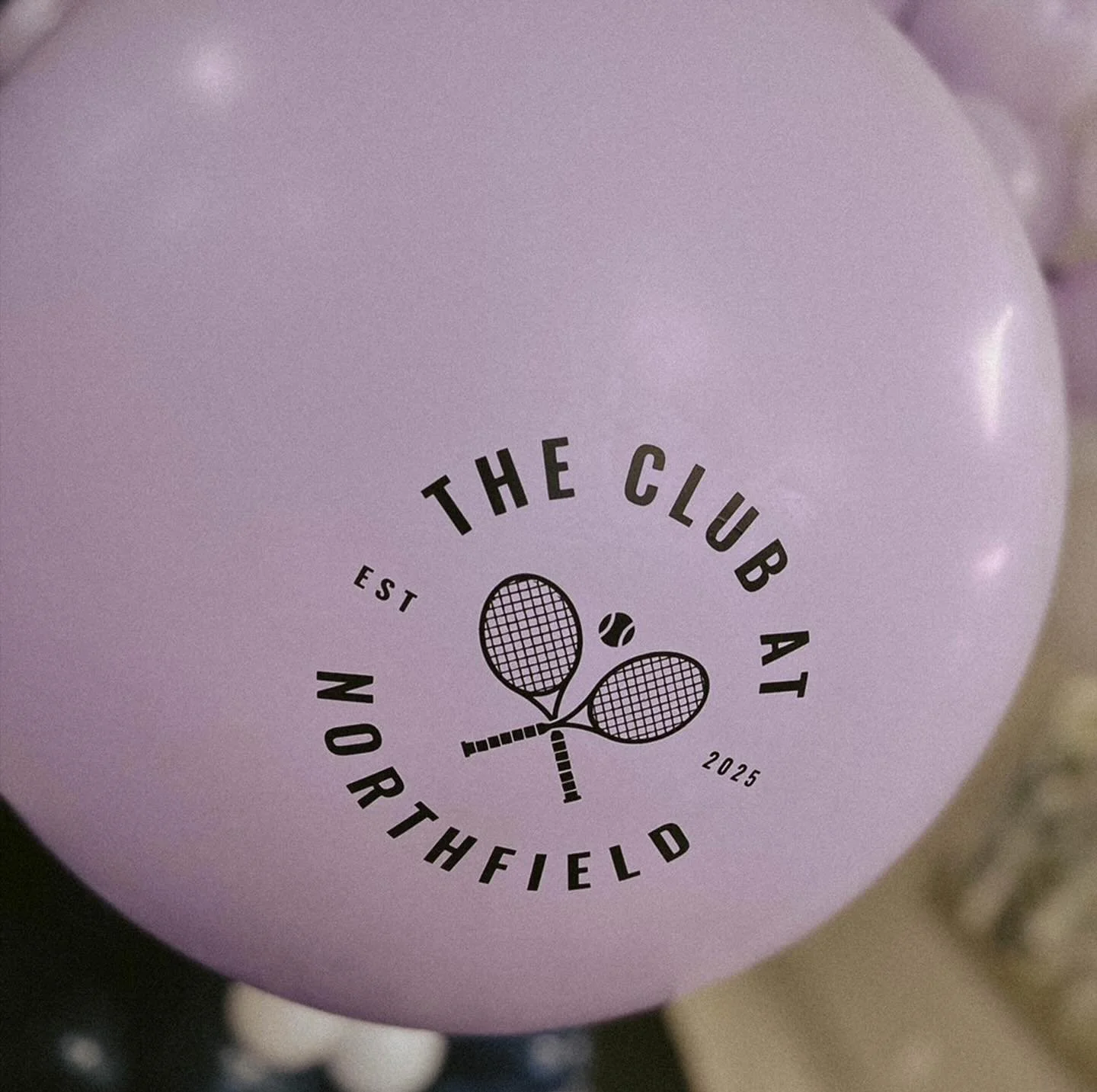 A stunning custom balloon garland created for The Club at Northfield&rsquo;s Grand Opening this past weekend! 🎾✨
⠀
@theclubatnorthfield Thank you for having us &mdash; it was an honour to be part of such an exciting milestone.⠀
⠀
Featuring a modern 