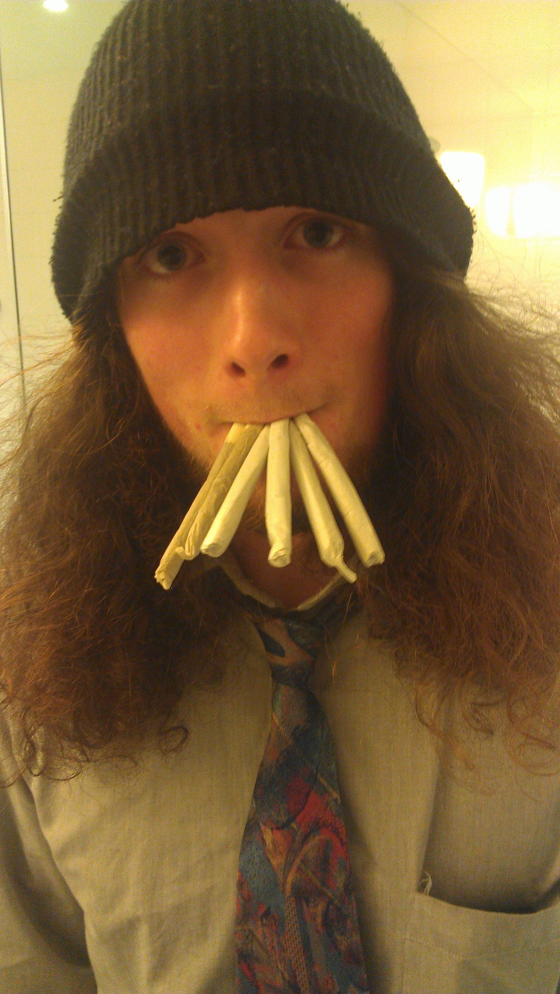 Cale Anderson light up