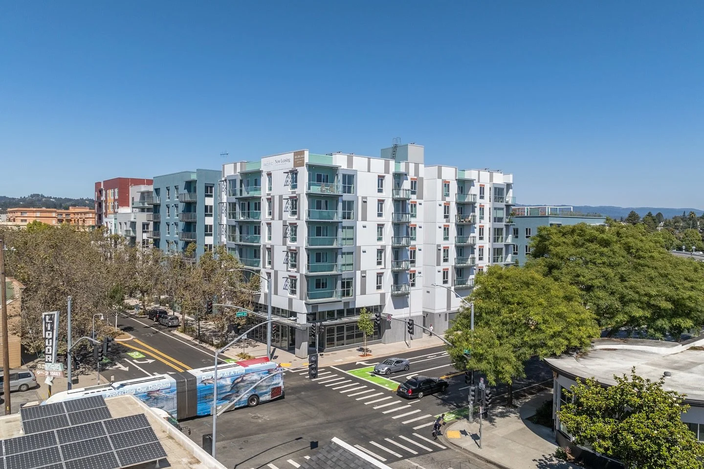 Super close to the water and across the street from the Santa Cruz Warriors. I would totally live here if i was looking for a spot in #santacruz Question is, would you live here? #hellyeah