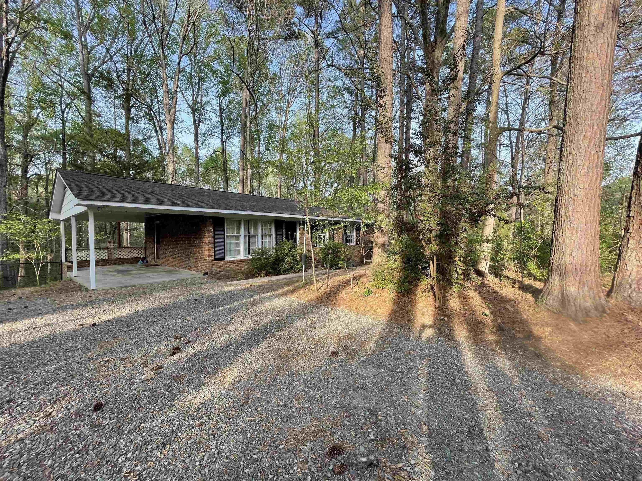 332 Carloton Court.jpg