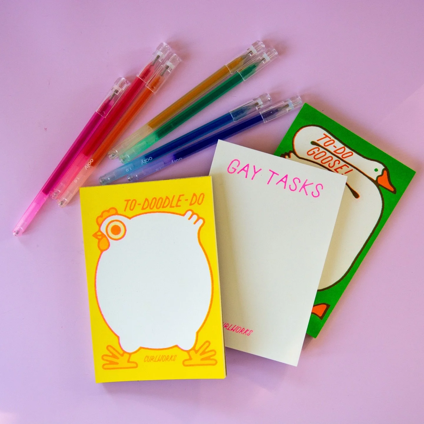 Grab your glitter pens because memo pads are BACK and NOW ONLINE ✍️✨🗒️

50 pages of beautiful riso printed by @bearbear.co on a 4x6 pad 🙂&zwj;↕️

#chicken #goose #gay #tasks #stationary #stationarylove #notepad