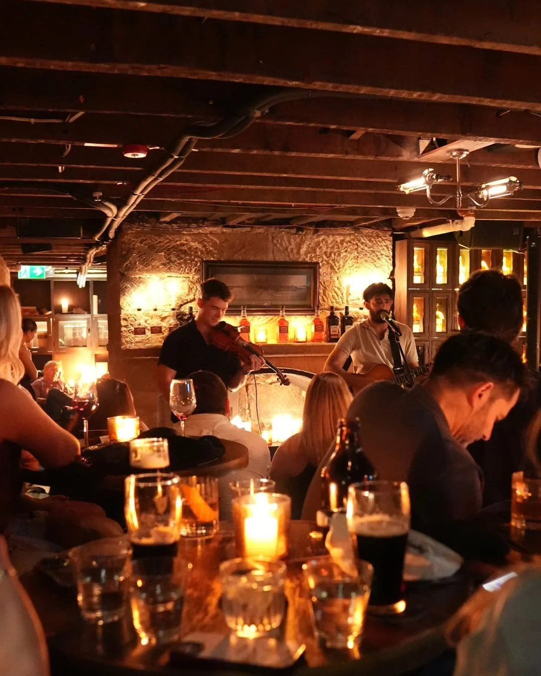 Raise a glass and let the music guide your week. 

We have a full day of live music this Sunday from 12PM to celebrate and congratulate those crossing the finish line for @sydney_marathon 

Sl&aacute;inte to good times and great tunes🥃