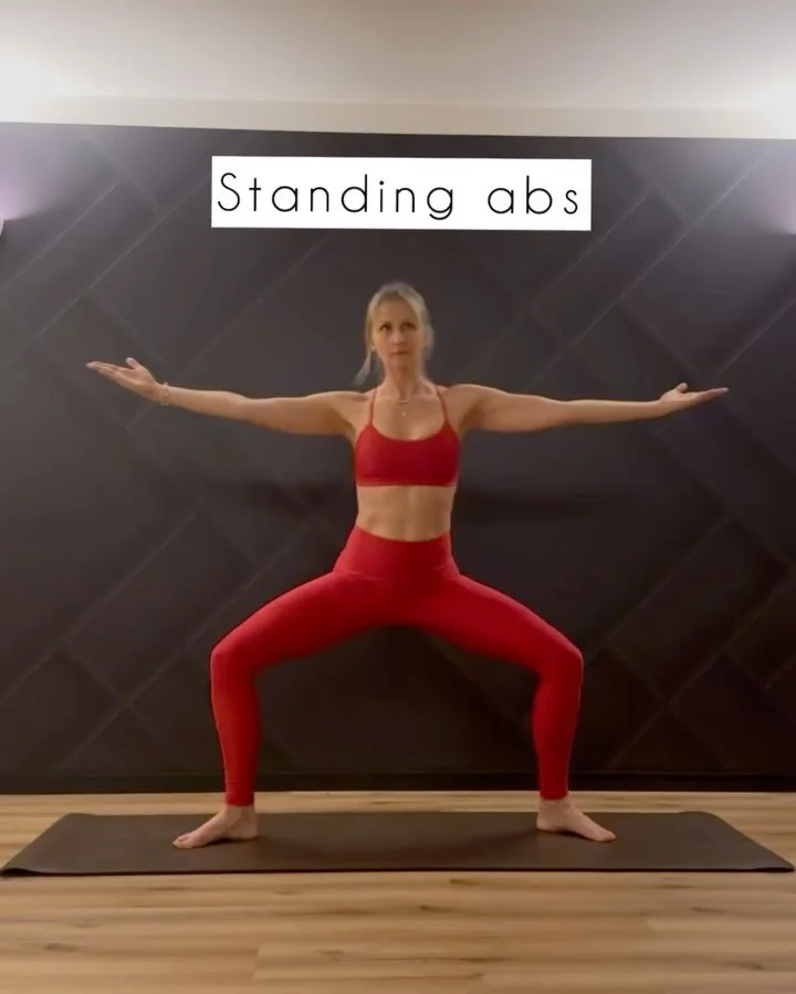 Standing Abs workout for u❤️‍🔥
Goddess slides 10 / side 
Lunge to twist 10 / side
Side crunch to front crunch 10 / side
90 degrees twist 10 / side 
Knee lift 10 / side
Diagonal crunch 10 / side
Lunge twist to knee tap 10 / side
Save it for now