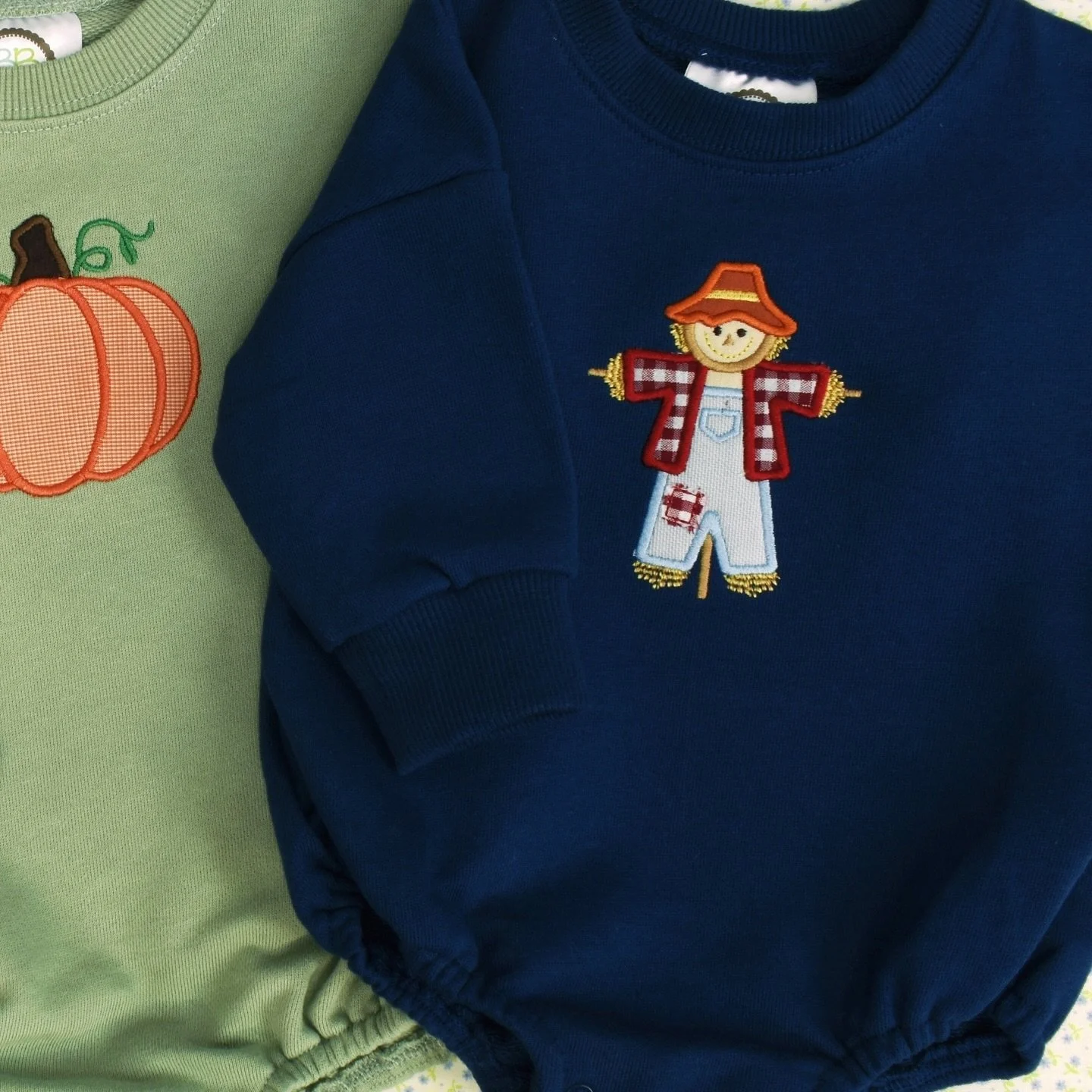 🍂Sweatshirt Bubbles $38 with any design🍁