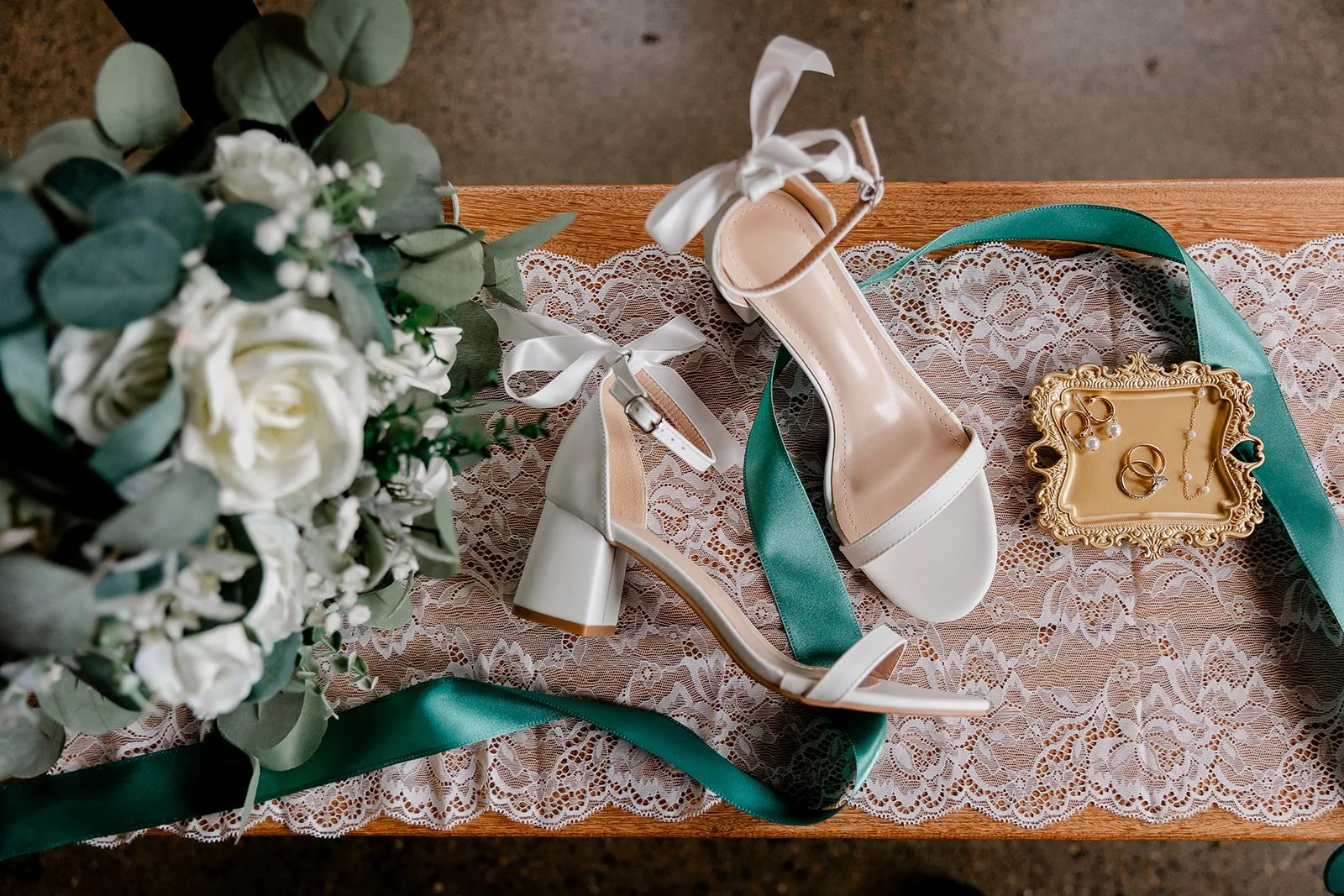 sydney + sam_s sneak peaks-4.jpg