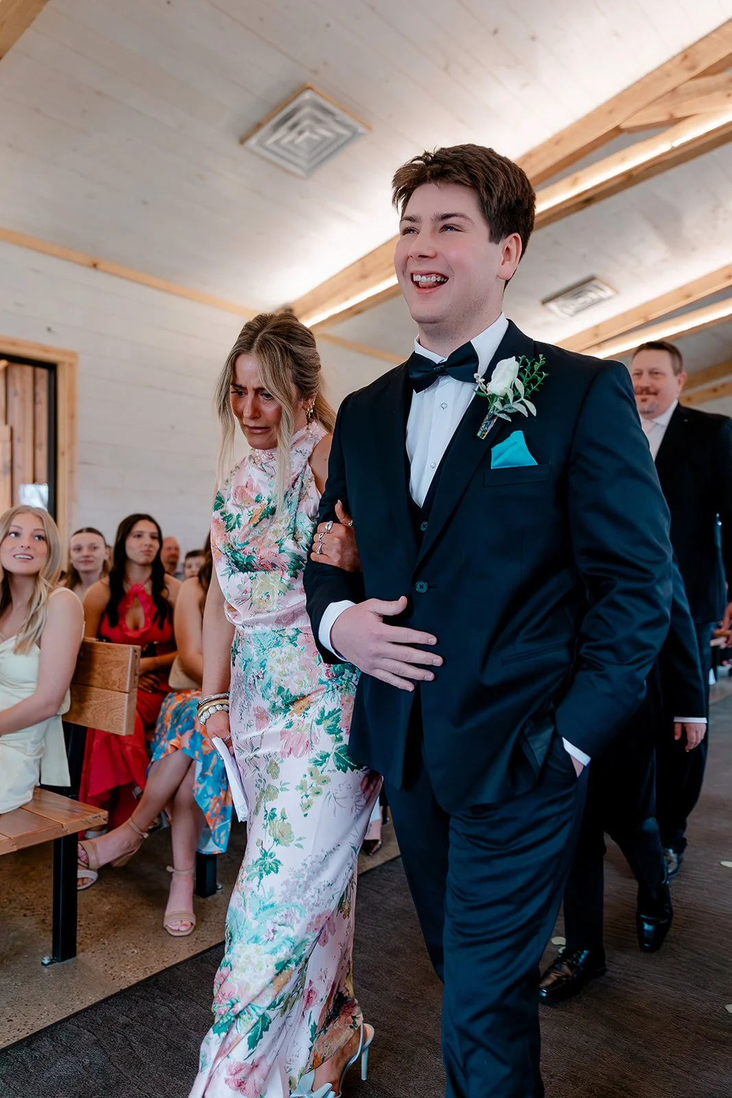 sydney + sam_s sneak peaks-17.jpg
