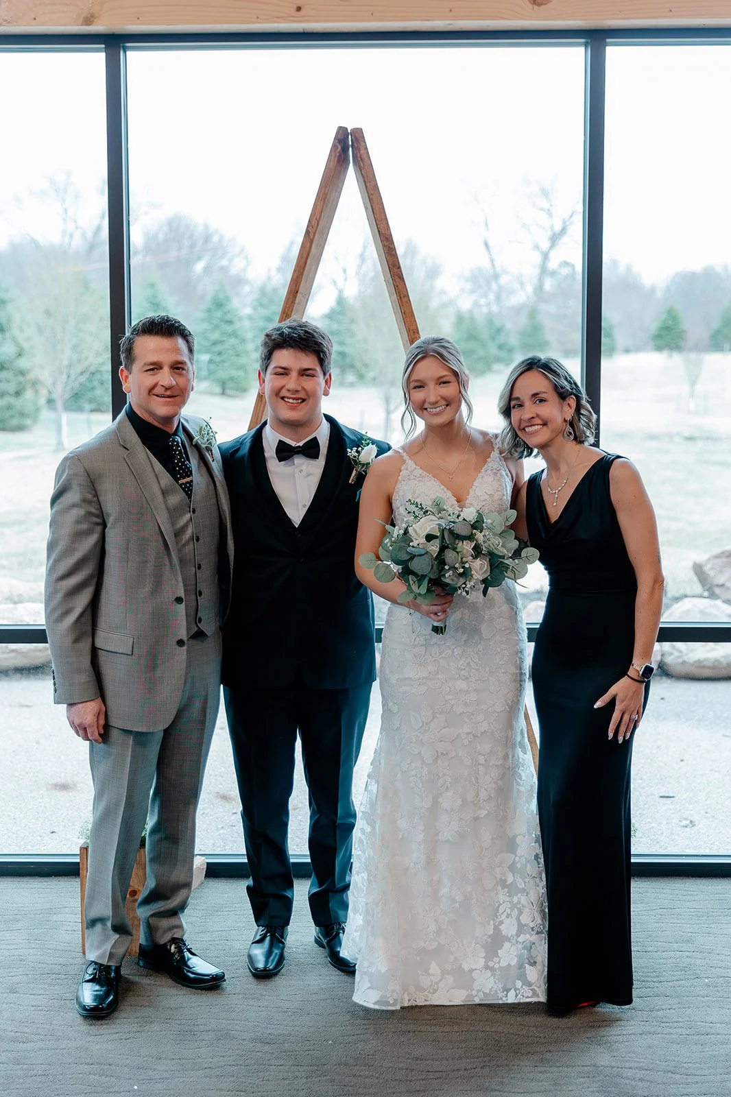 sydney + sam_s sneak peaks-32.jpg