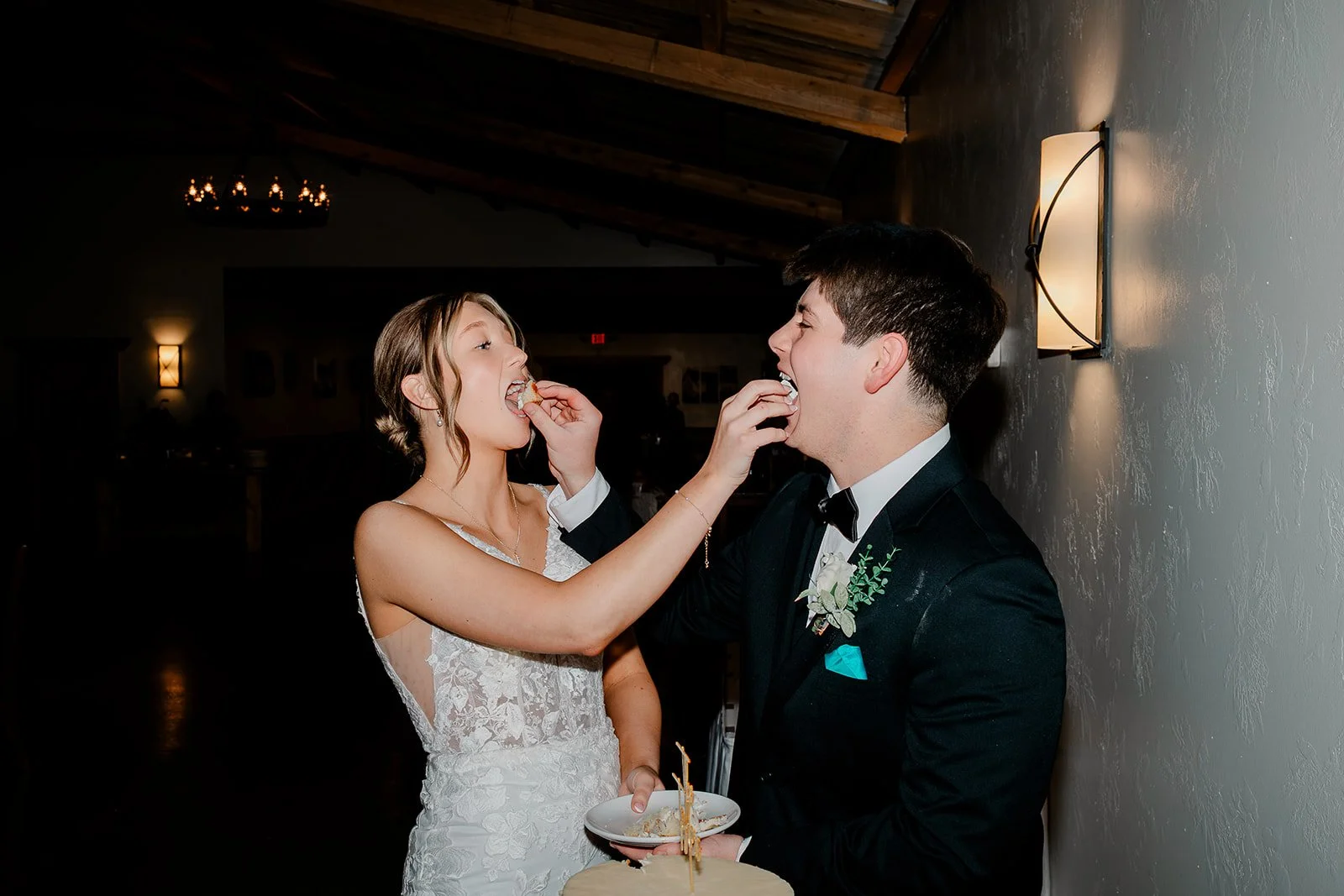 sydney + sam_s sneak peaks-51.jpg