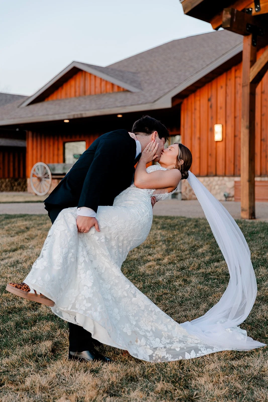 sydney + sam_s sneak peaks-63.jpg