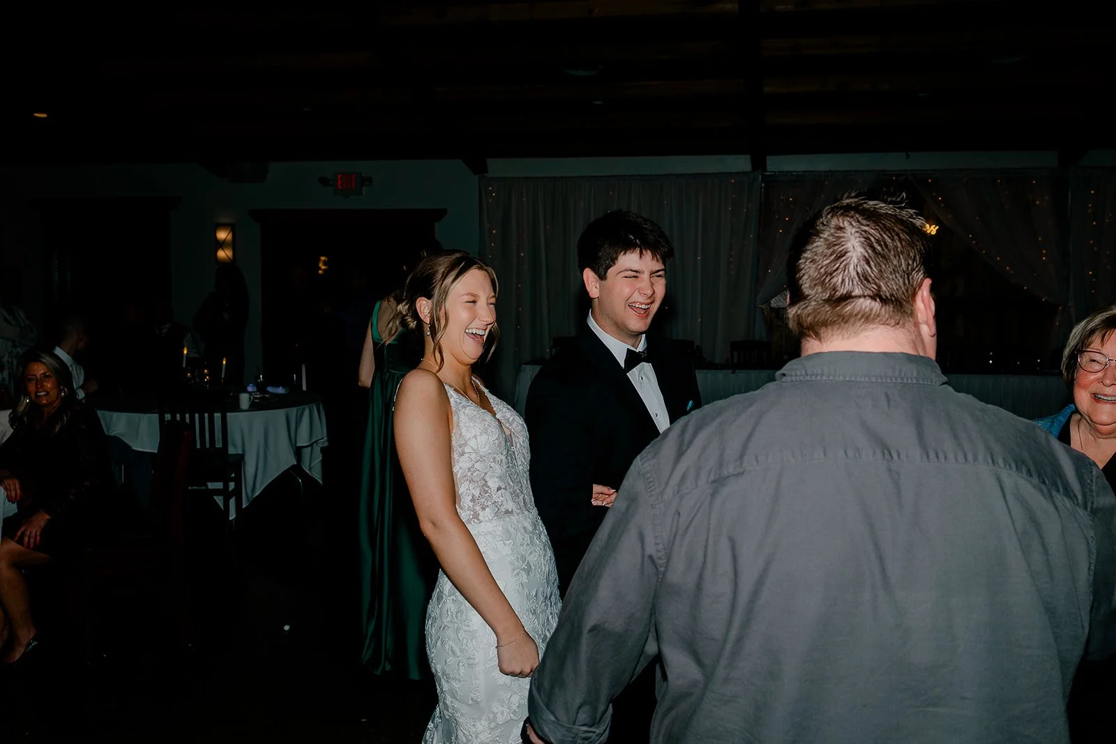 sydney + sam_s sneak peaks-69.jpg