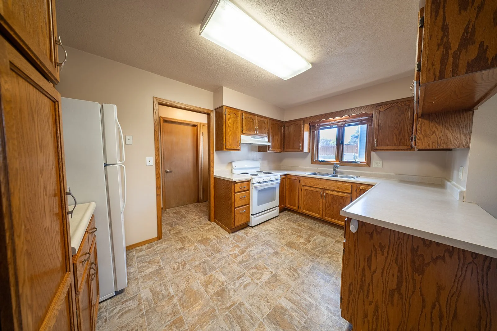 2405 w 28th street-17.jpg