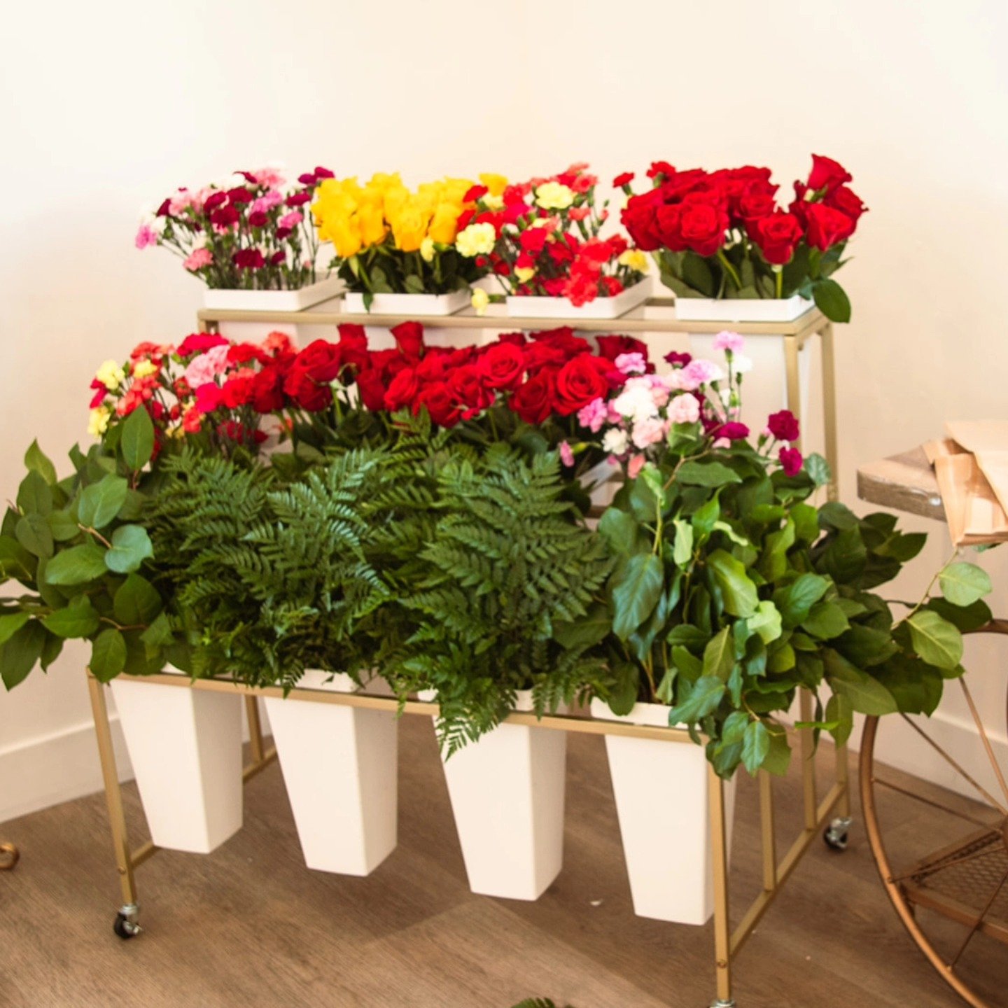 Flower bar for Rent: $40
