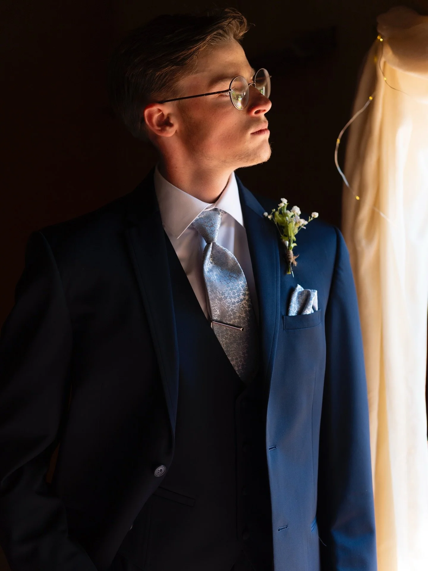 What a memorable day to celebrate and capture cheers to Chris and Hope

#wedding #weddingportrait