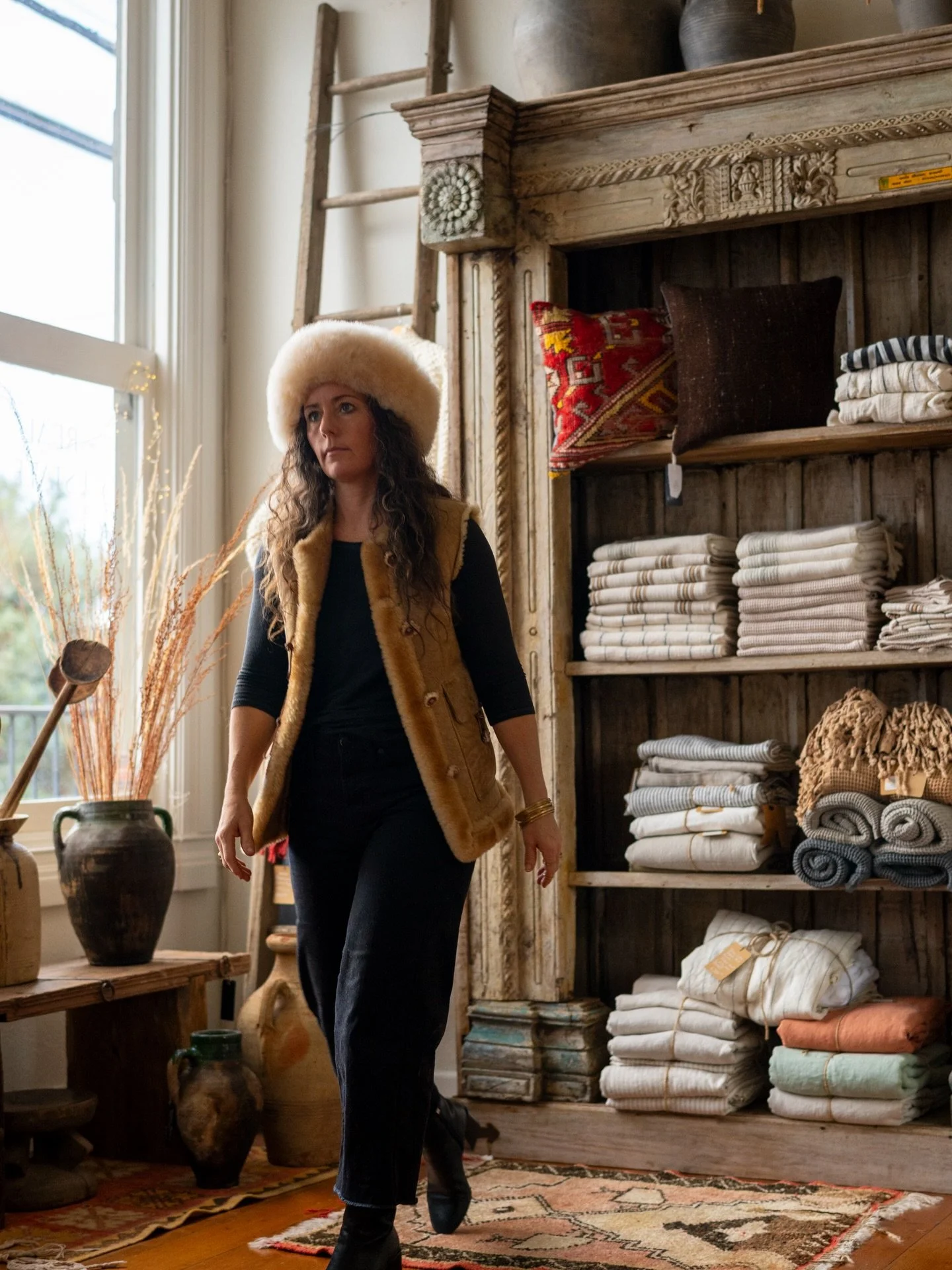 | Elemental moments |

| Cossak Hat by @overlandsheepskin |

| Textiles by @mizarandalcor |

| Styling by @jassmineskye @shopelementalhome @elementalrealestatedesign |