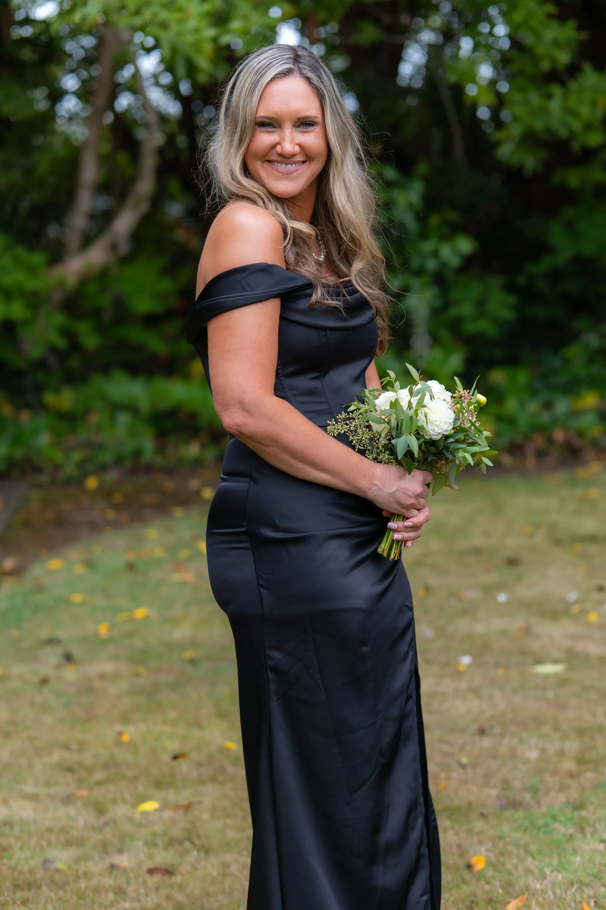black-hills-wedding-photographer-bride-portrait-natural-light-78.webp