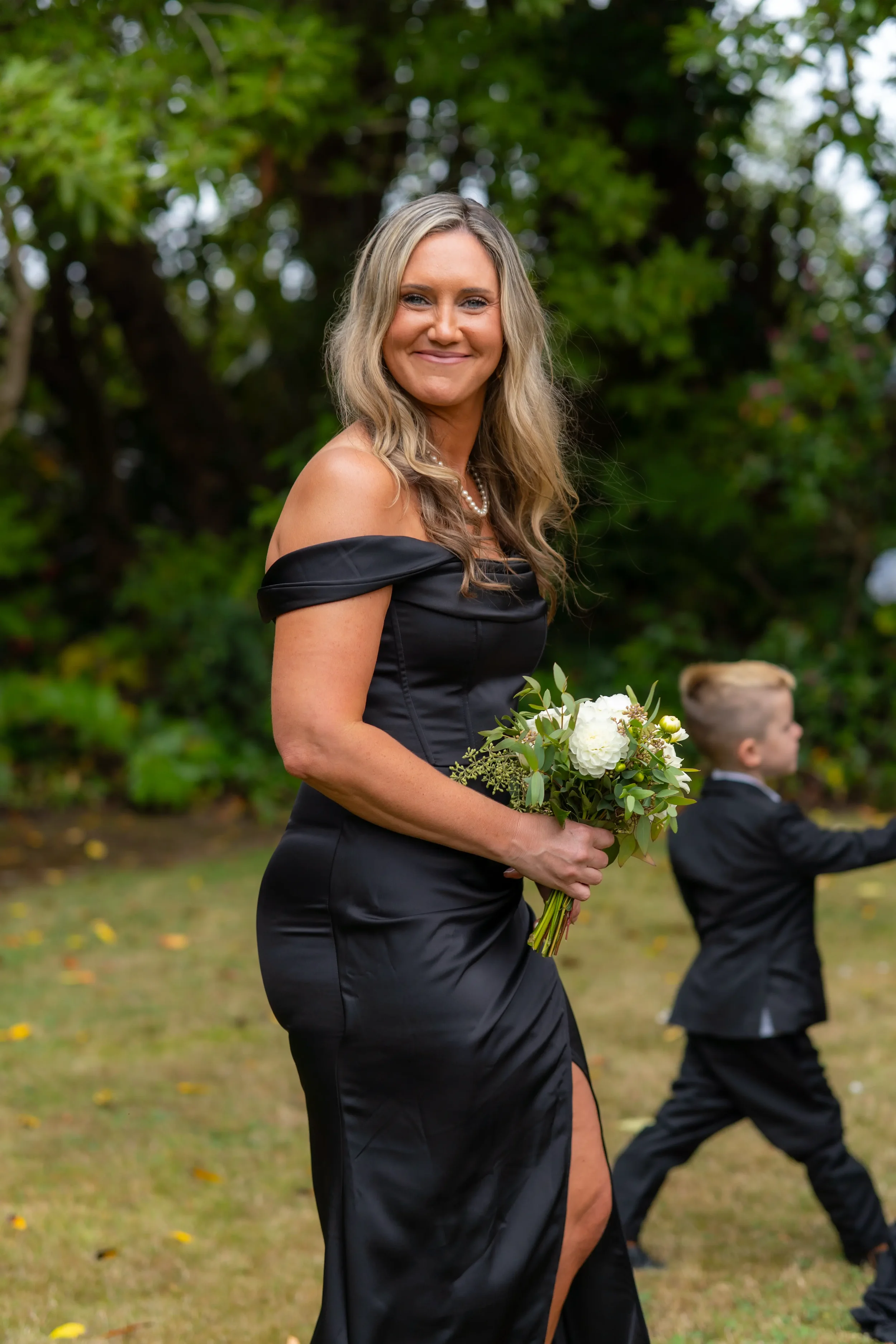 black-hills-wedding-photographer-bride-portrait-natural-light-77.webp
