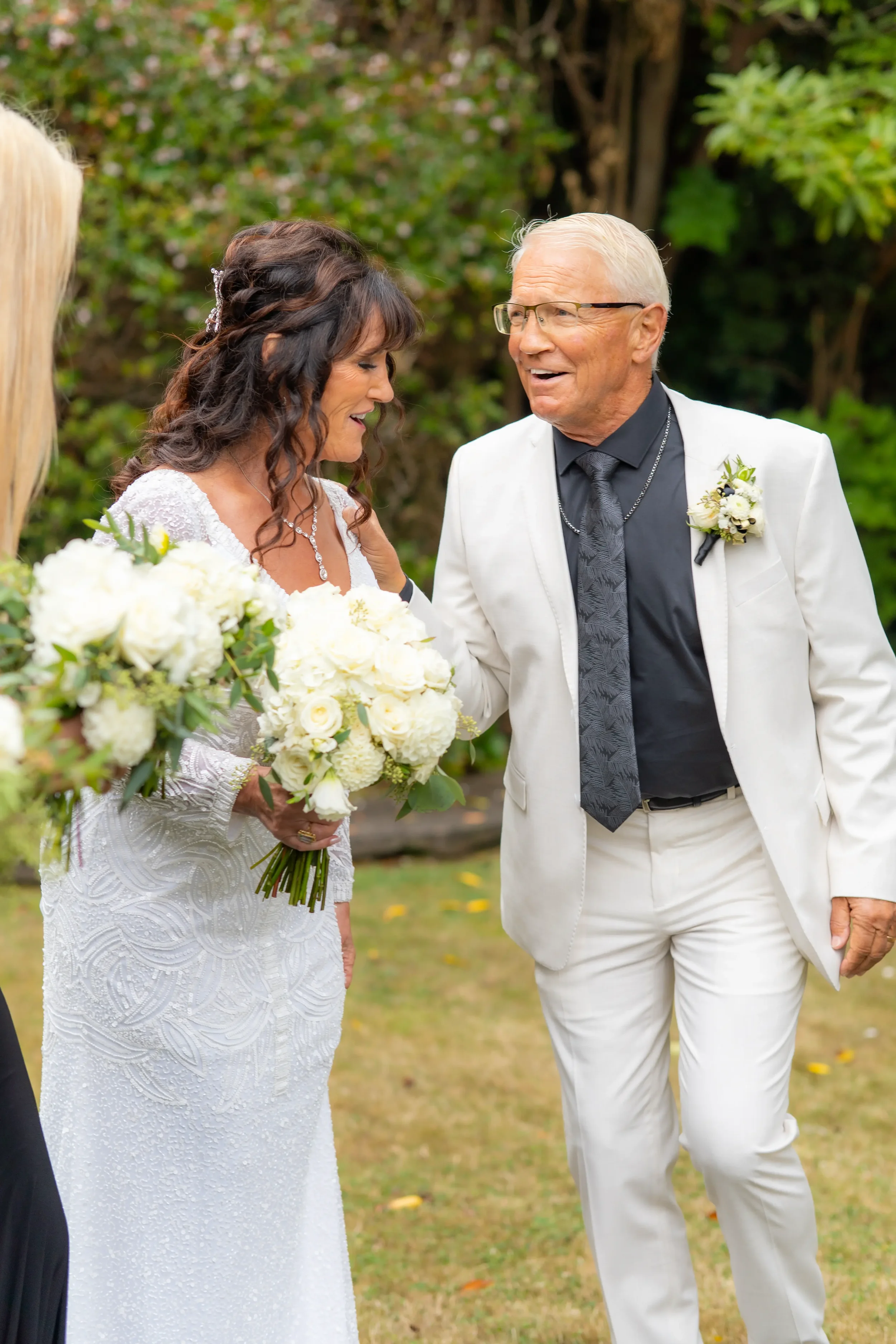 black-hills-wedding-photographer-bride-portrait-natural-light-84.webp