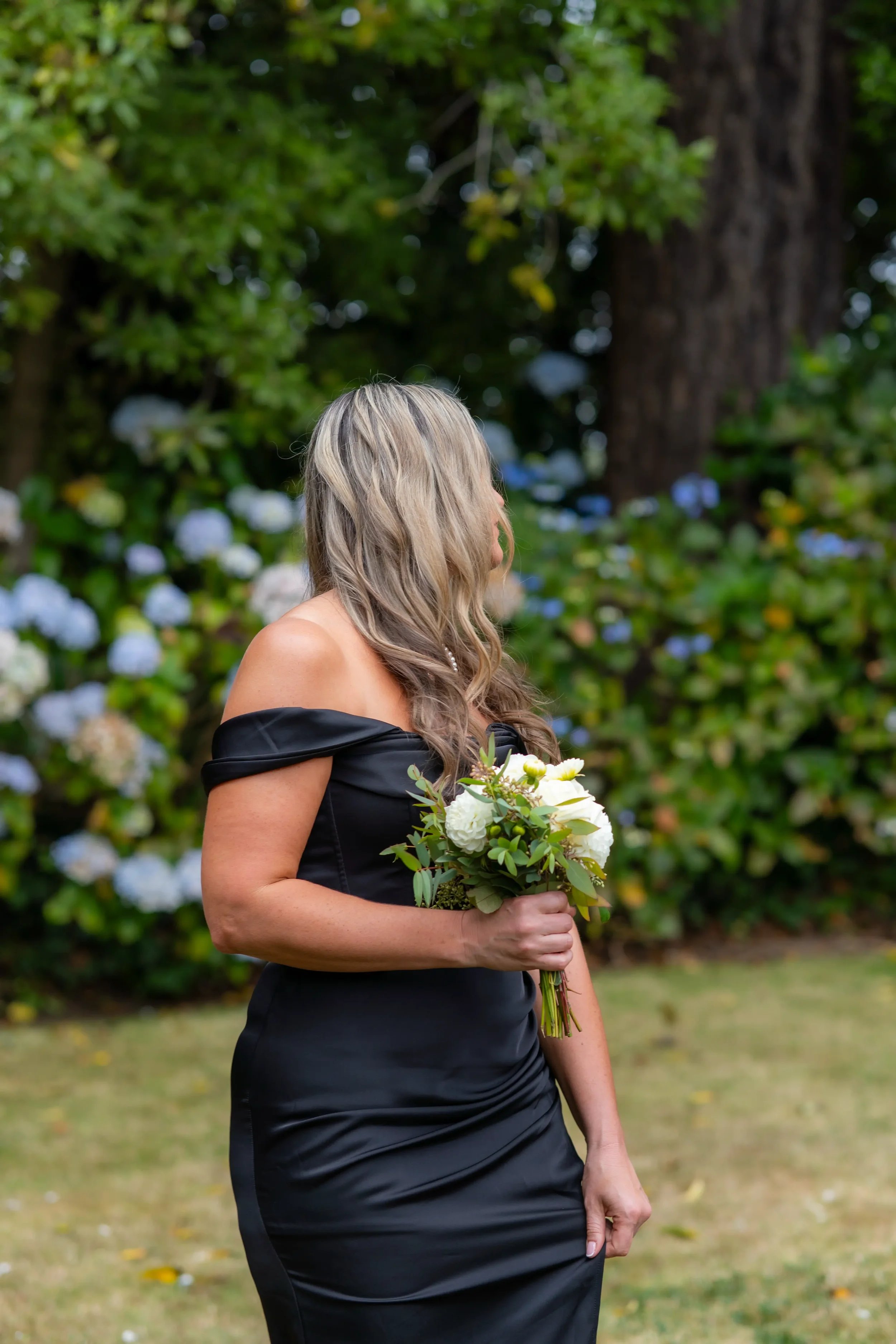 black-hills-wedding-photographer-bride-portrait-natural-light-76.webp